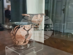 Сливен - Калоянова гробница - копие