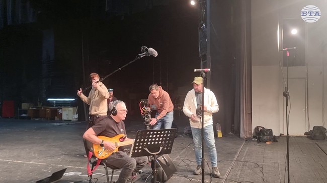 Stefan Valdobrev, The Usual Suspects Record Song at Stara Zagora State Opera