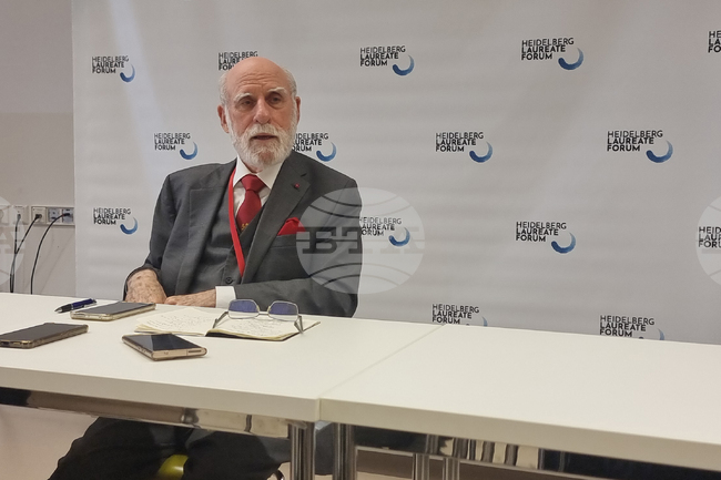 Изкуственият интелект е като метеоритен удар, каза за БТА бащата на интернет Винт Сърф