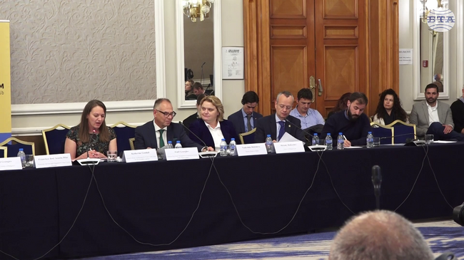 Законодателни инициативи, контрол и ангажираност на обществото са ключови за управлението на отпадъците, смятат експерти