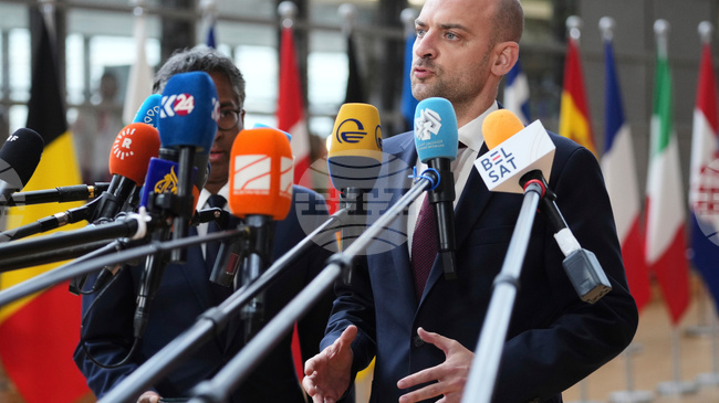 Френският външен министър призова Иран "да се реши на големи отстъпки"