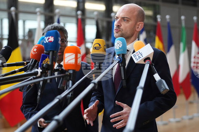 Френският външен министър призова Иран "да се реши на големи отстъпки"