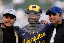 NLDS Brewers Cubs Baseball