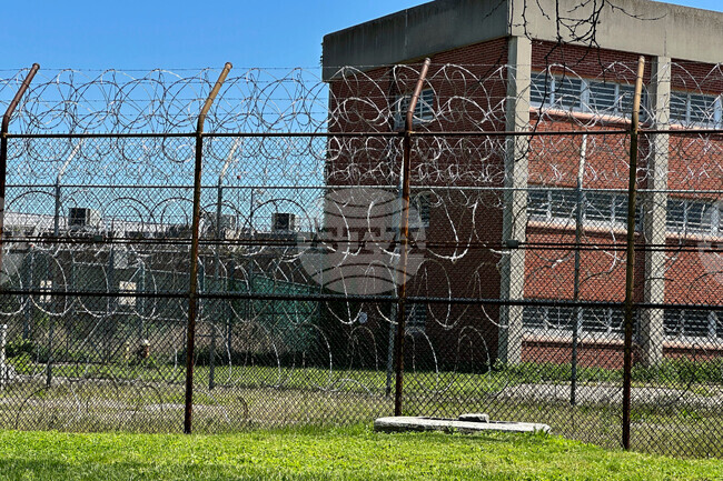 Election 2025 NYC Mayor Cuomo Rikers