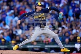 NLDS Brewers Cubs Baseball