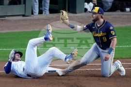 NLDS Brewers Cubs Baseball