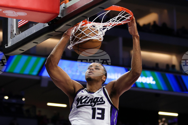 Крилото на Сакраменто Кингс Кийгън Мъри ще пропусне поне месец