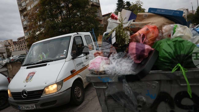 На 30 ноември изтича договорът за сметопочистване, сметоизвозване и снегопочистване на районите "Изгрев", "Слатина" и "Подуяне", предупреждават районни кметове