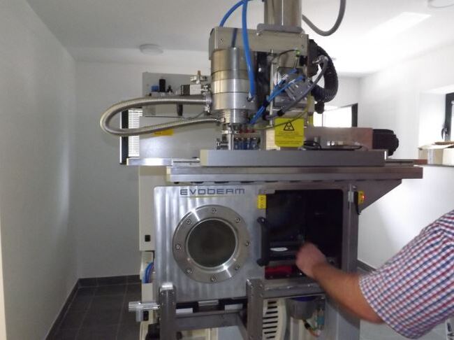 Български учени разработиха повърхностни покрития и сплави за авиацията и космическите технологии