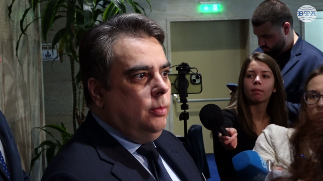 Кризата с боклука ще бъде преодоляна и мръсното изнудване на софиянци ще спре, заявиха от „Продължаваме промяната“