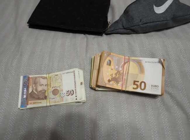 При акция срещу купуване на гласове са иззети 21 300 евро и 5250 лева от къща в пазарджишкото село Говедаре, съобщиха от полицията