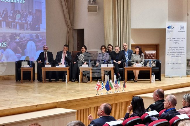 Възможностите на града като учебна площадка обсъждат специалисти на международен образователен форум във Варна