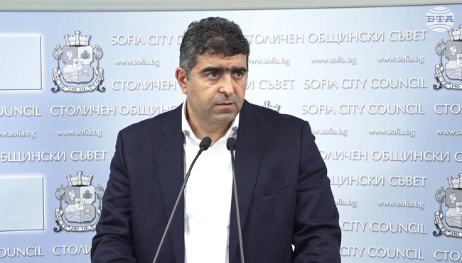 „Софекострой“ действа отговорно и вече работи за осигуряването на допълнителна техника за почистването на София, каза директорът Даниел Йорданов