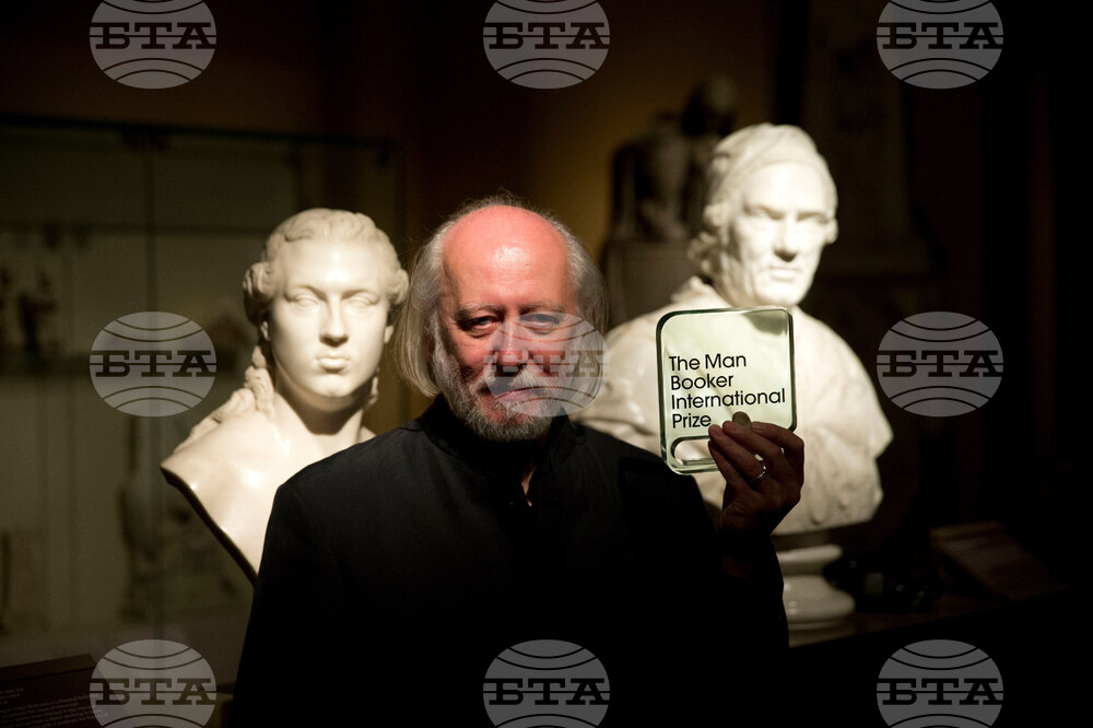 APTOPIX Nobel Literature