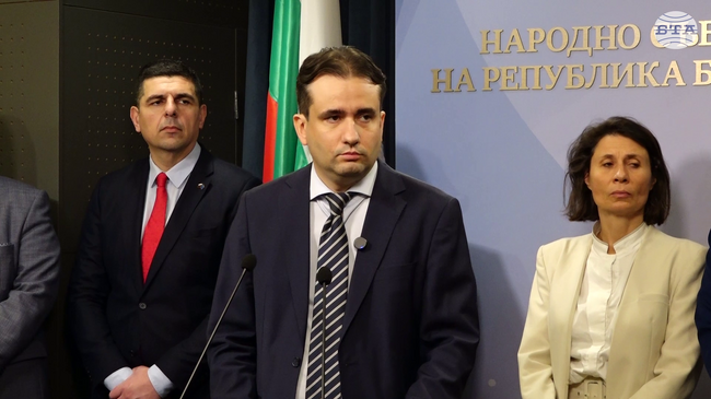 Пакет от десни мерки за овладяване на бюджетния дефицит представиха от „Да, България!“