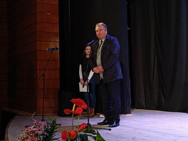 Кметът на откриването на творческия сезон на Младежкия дом: Нека аплодираме децата и техните ръководители за усилията