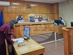 Девин - дело - порнографски материали