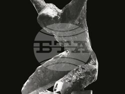 Изложба на Валентин Старчев в Националната галерия. На снимката: „Скок“, 1964, собственост на ХГ „Илия Бешков“, Плевен. Снимка: Националната галерия