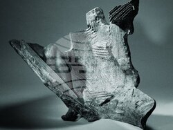 Изложба на Валентин Старчев в Националната галерия. На снимката: „Кракът“, 1990-те, собственост на Пеньо Хаджиев. Снимка: Националната галерия