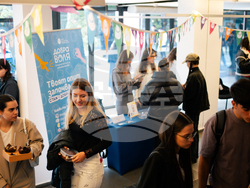 Третият Панаир на доброволчеството свърза студентите на НБУ с каузи, които вдъхновяват