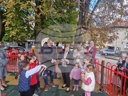 Троян - улица  „Криволак “ - откриване на детска площадка на