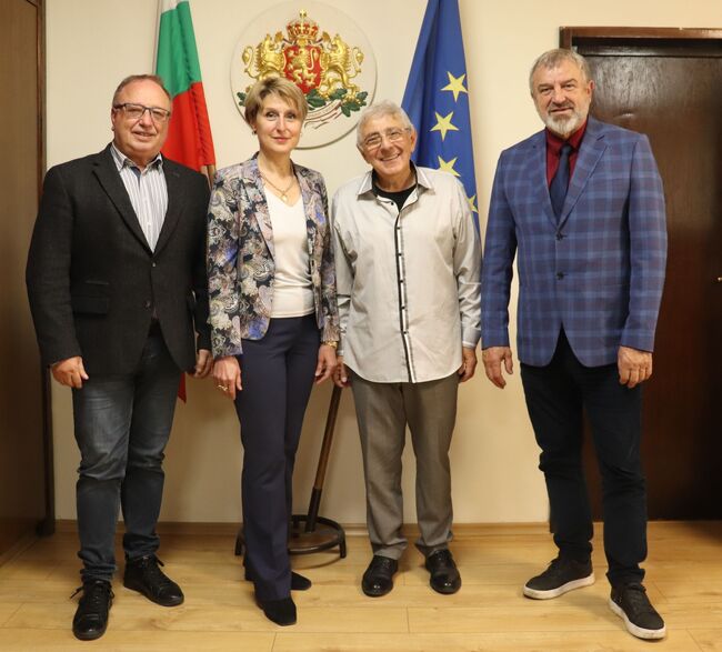 ОА Русе: Хайгашод Агасян пя за децата в Сливо поле 