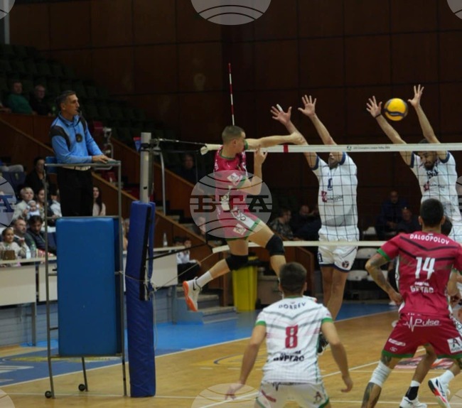 Нефтохимик спечели волейболния турнир за Купа "Бургас" след чист успех на финала срещу Дея спорт