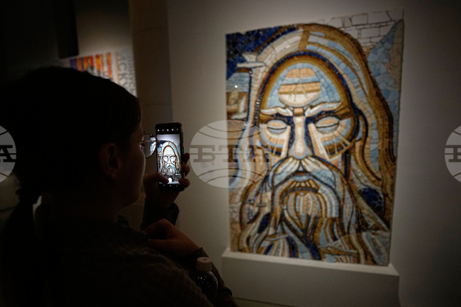 Russia Graduate's Art