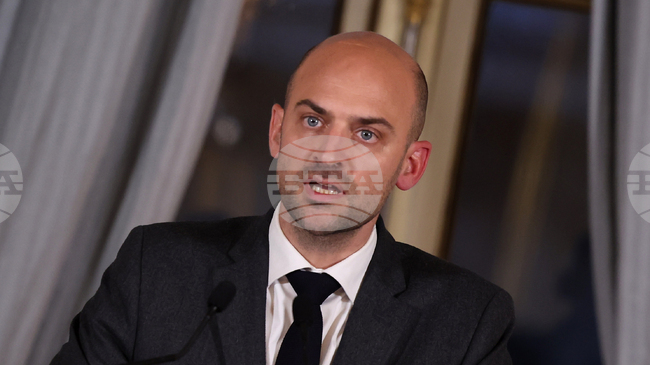 Френският външен министър заяви, че американските военни операции в Карибско море нарушават международното право