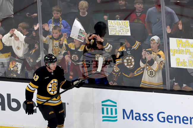 Blackhawks Bruins Hockey