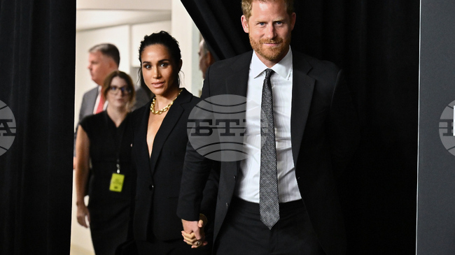 Меган Маркъл се свързала с баща си след съобщения, че му е ампутиран крак 