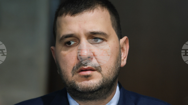 От ДСБ настояха за изслушване на здравния министър заради оставката на Обществения съвет за изграждане на Национална детска болница