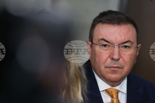 Назначаването на особен управител на активите на "Лукойл“ гарантира стабилност на доставките на горива, каза Костадин Ангелов