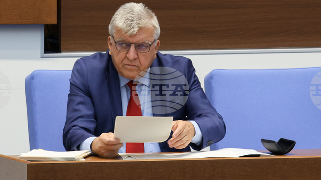 До 21 ноември от АПИ трябва да почистят отпадъците по републикански скоростен път I-1 Монтана – Ботевград, каза Манол Генов