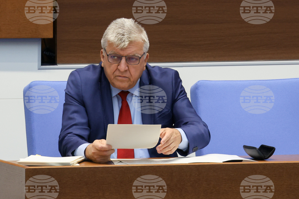 До 21 ноември от АПИ трябва да почистят отпадъците по републикански скоростен път I-1 Монтана – Ботевград, каза Манол Генов