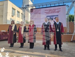 Плевен - Медицински университет - дипломиране на професионалисти по здравни грижи