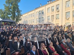 Плевен - Медицински университет - дипломиране на професионалисти по здравни грижи