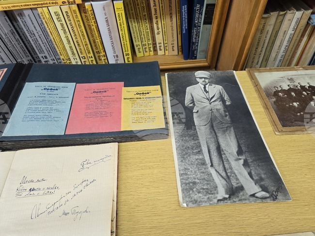 Държавен архив – Сливен отбелязва професионалния си празник с изложба за музикалното минало на града