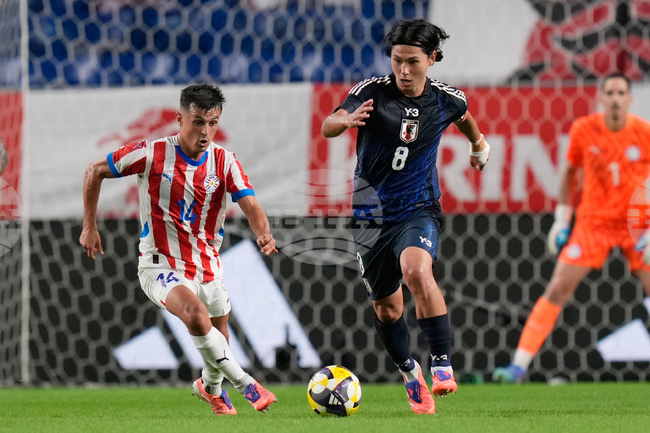 Парагвайски национал пропусна два мача заради изпрана в пералня виза