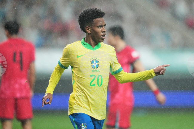 Бразилия вкара пет гола във вратата на Република Корея в контрола в Сеул