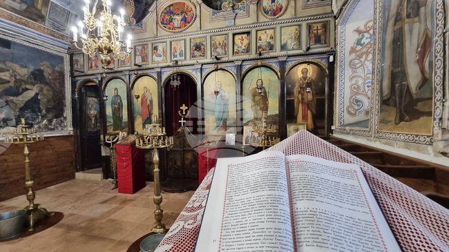 Българската православна църковна община „Св. св. Кирил и Методий“ в испанския град Дения ще организира днес катехизис на български език