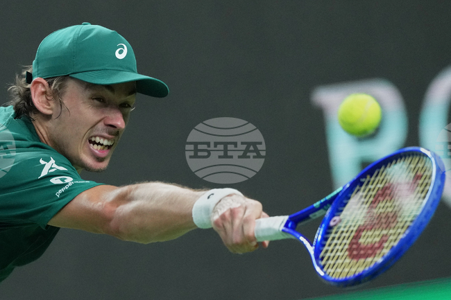 Алекс Де Минор и Александър Бублик се класираха за втория кръг на турнира по тенис във Виена