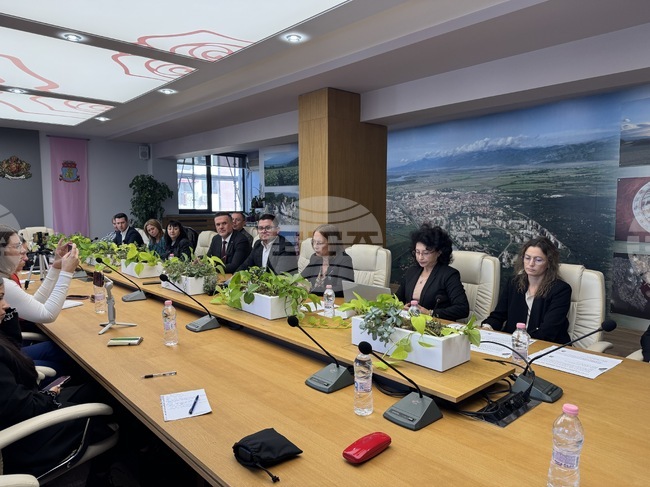 Подобрения на стойност близо 7 милиона лева ще бъдат извършени в казанлъшките общински здравни заведения и в няколко здравни служби в общината