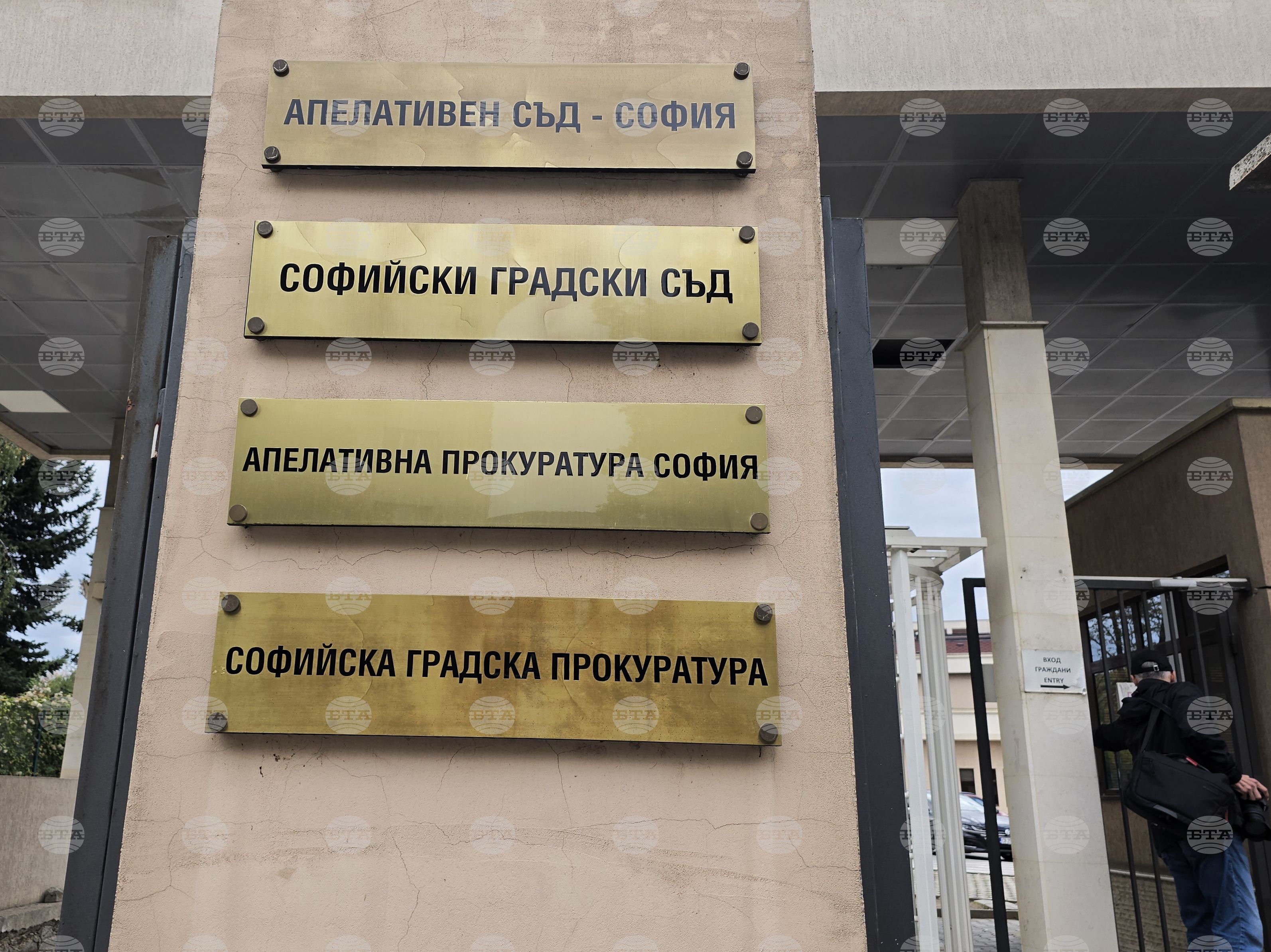Задържан е 45-годишен мъж от Варна, обвинен за развратни действия спрямо непълнолетен