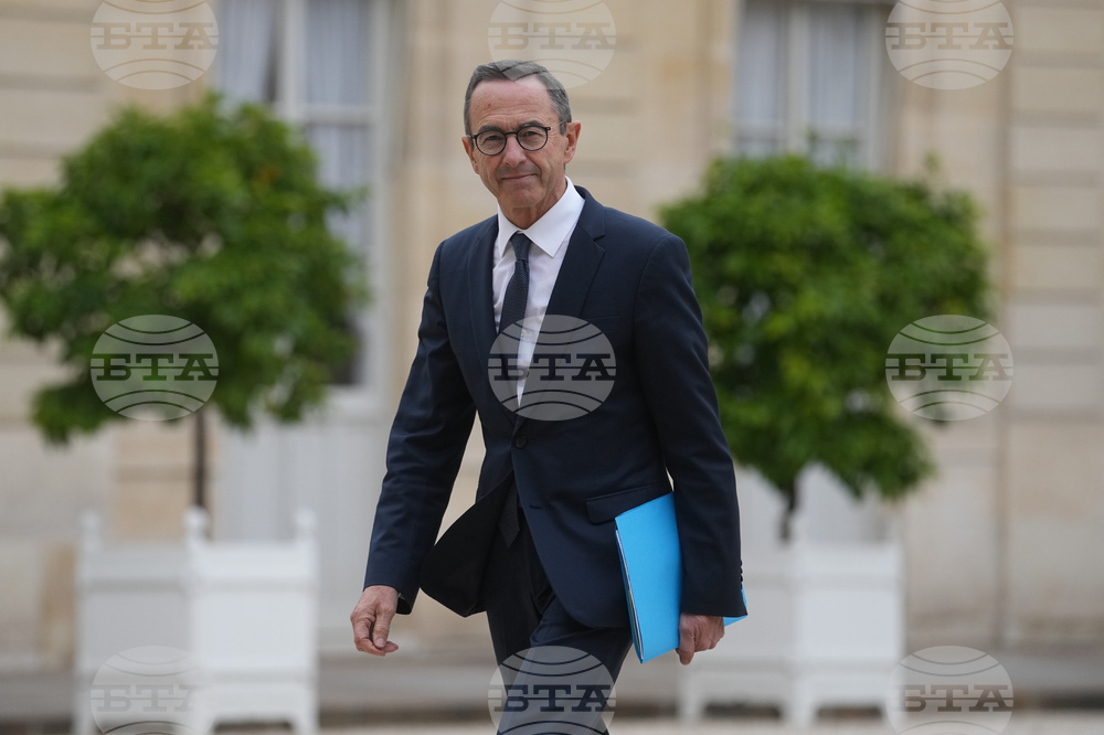 Лидерът на партия "Републиканците" Брюно Рьотайо ще се кандидатира за президент на Франция