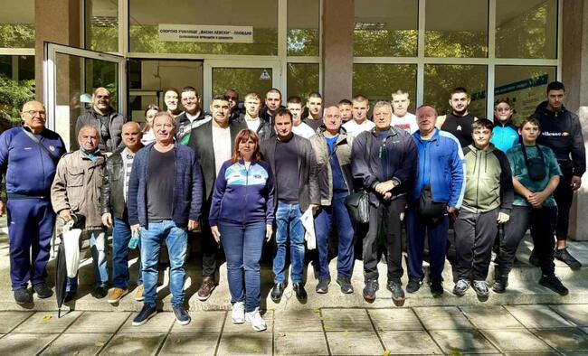 Зам.-министър Димитър Георгиев присъства на честванията на 76-ата годишнина от основаването на СУ „Васил Левски“ – гр. Пловдив
