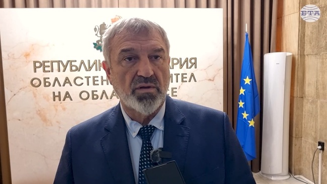 Река Янтра достигна 5 метра до русенското село Долна Студена, залети са земеделски площ, няма опасност за населението