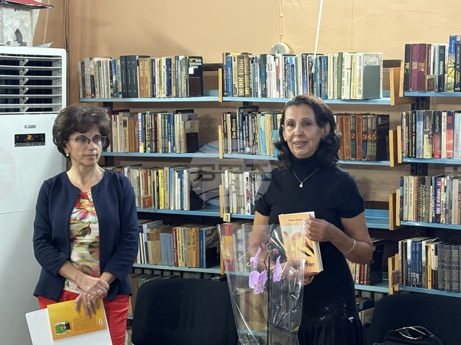 Самоковската писателка Магдалена Борисова представи стихосбирката си „Коренът“