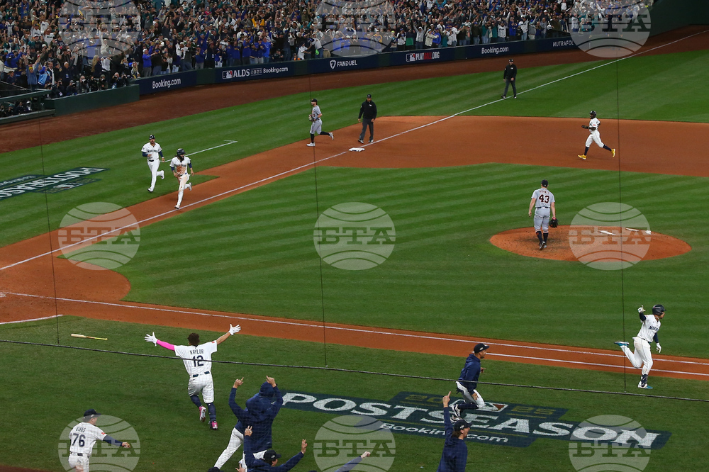 ALDS Tigers Mariners Baseball