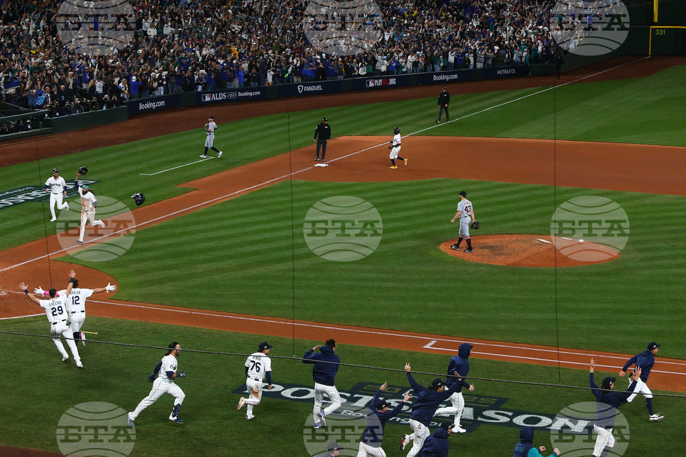 ALDS Tigers Mariners Baseball